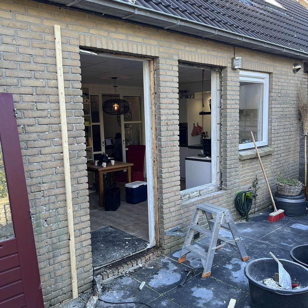 buitendeur-en-kozijnen-verwijderd-leeuwarden-bouwbedrijf