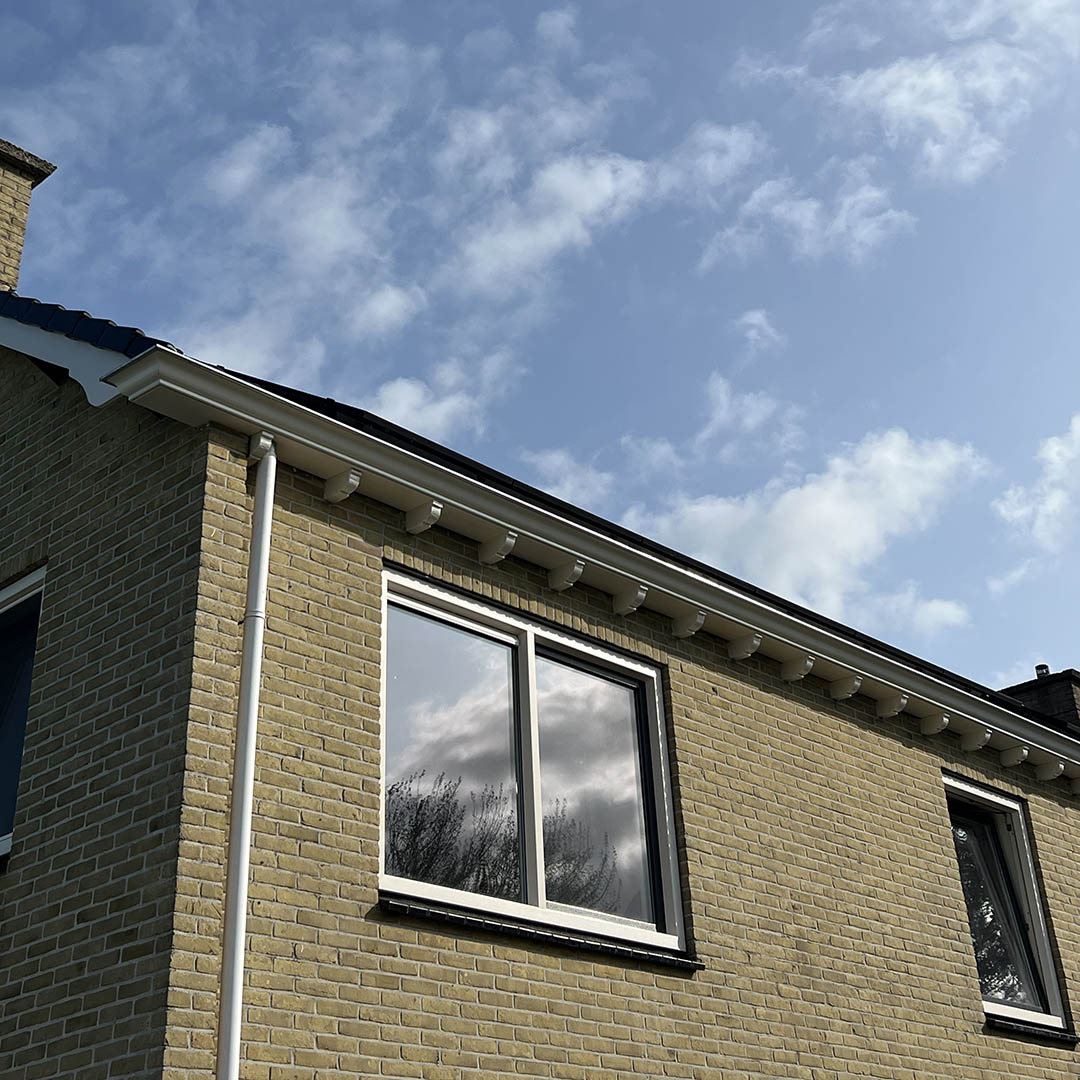 dakgoot-renovatie-eindresultaat-woning-kimswerd-ads-bouw